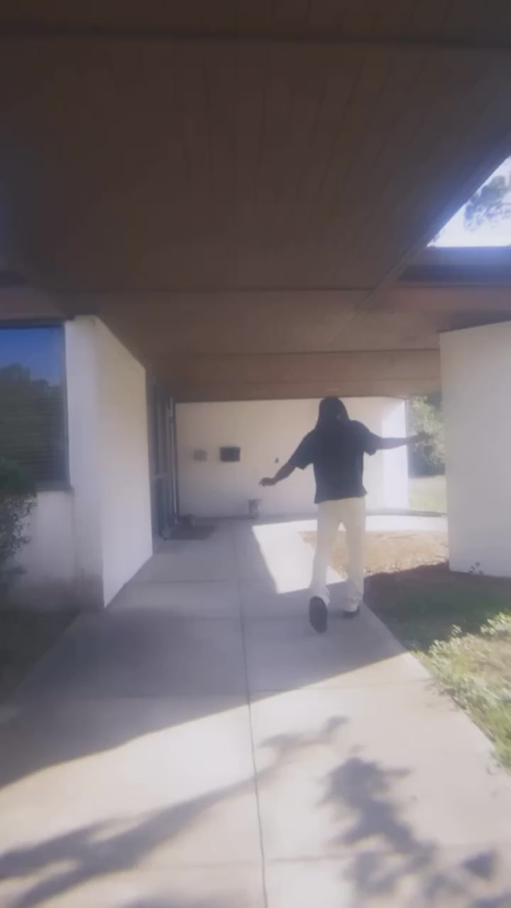 Encuentra la camiseta de Dios